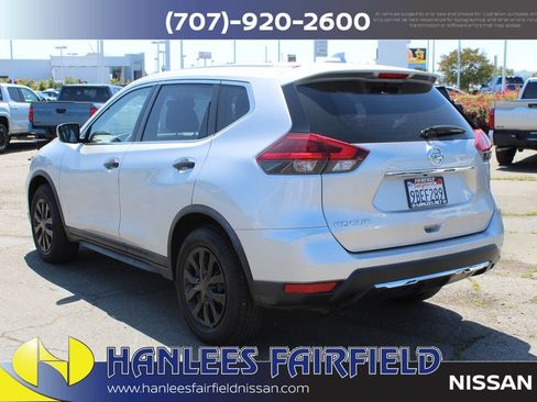 Used 2020 Nissan Rogue S FWD image 9