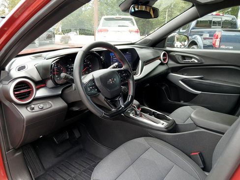 Used 2024 Chevrolet Trax RS image 18