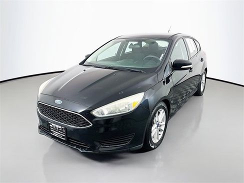 Used 2016 Ford Focus SE image 3