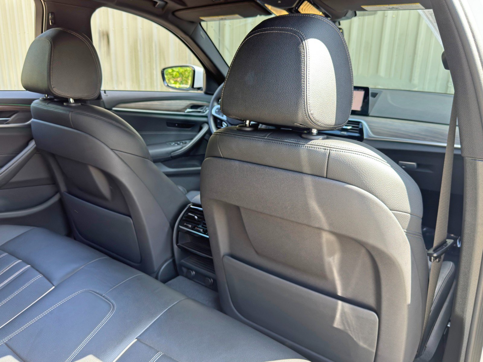 Used 2019 BMW 540i w/ M Sport Package RWD image 38