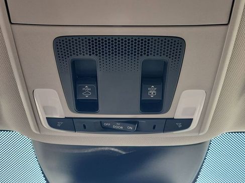 Used 2024 Honda Pilot Elite image 27