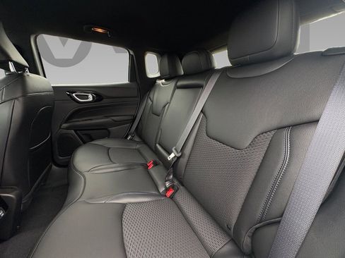 New 2026 Jeep Compass Latitude image 4