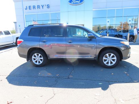 Used 2013 Toyota Highlander SE image 4
