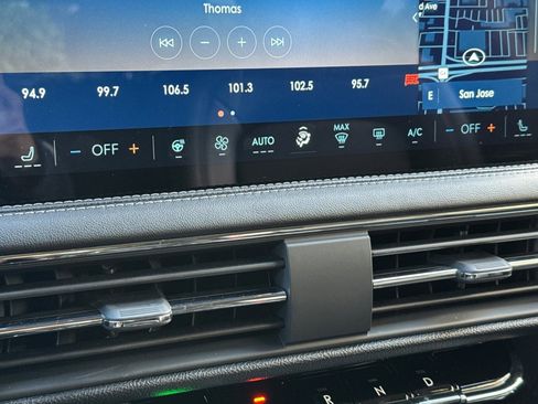 Used 2025 Lincoln Corsair Grand Touring w/ Equipment Group 301A image 20