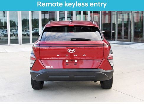 Certified 2024 Hyundai Kona SEL w/ Convenience Package image 7