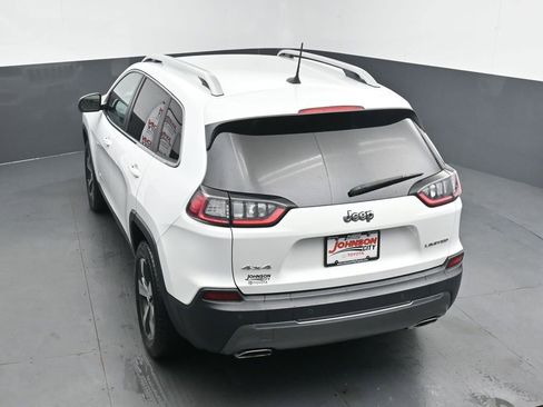 Used 2019 Jeep Cherokee Limited image 30