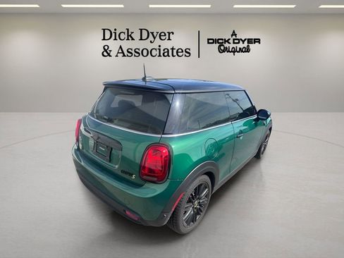 Used 2022 MINI Cooper SE image 3