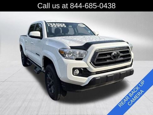 Used 2023 Toyota Tacoma SR5 w/ Technology Package AWD/4WD image 3