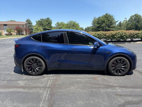 Used 2022 Tesla Model Y Performance AWD/4WD image 4