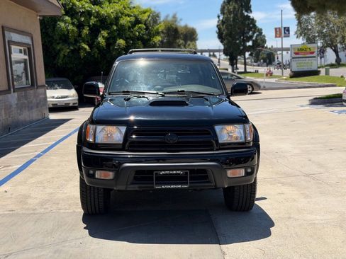 Used 2000 Toyota 4Runner SR5 RWD image 3