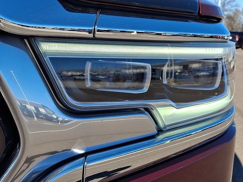 Used 2022 RAM 1500 Limited w/ Body Color Bumper Group AWD/4WD image 9