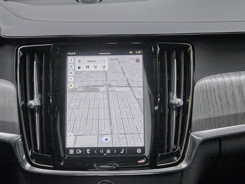 Certified 2024 Volvo V90 B6 Cross Country Ultimate image 38