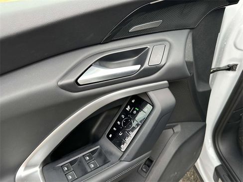 Certified 2025 Audi Q5 2.0T Premium Plus w/ Premium Plus image 20