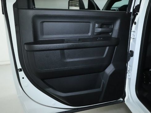 Used 2024 RAM 2500 Tradesman w/ Chrome Appearance Group AWD/4WD image 13