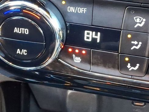 Used 2024 Chevrolet Trax RS w/ Sunroof Package image 34