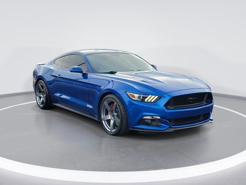 Used 2017 Ford Mustang GT image 2