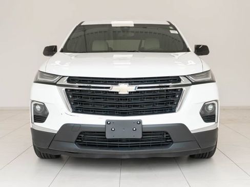 Used 2023 Chevrolet Traverse LS FWD image 7