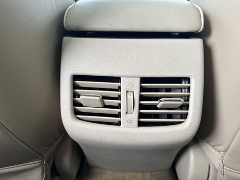 Used 2010 Lexus ES 350 image 30