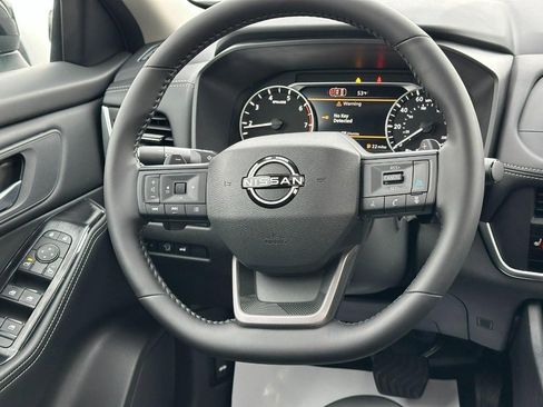 New 2026 Nissan Rogue SV image 7