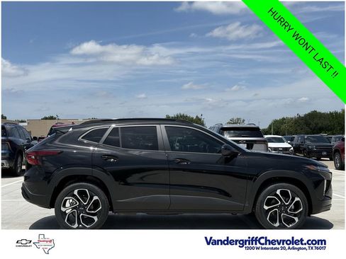 New 2026 Chevrolet Trax RS FWD image 3