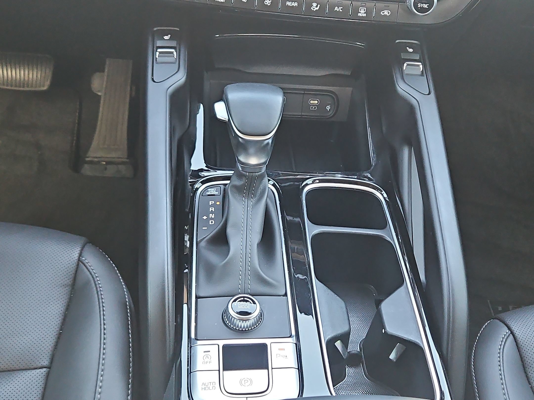 Used 2025 Kia Telluride S FWD image 33
