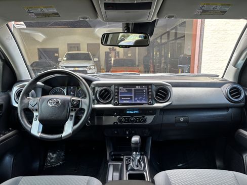 Used 2022 Toyota Tacoma SR5 image 25