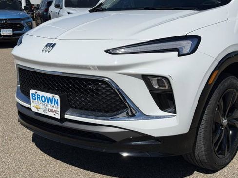 Used 2024 Buick Encore GX Sport Touring image 13