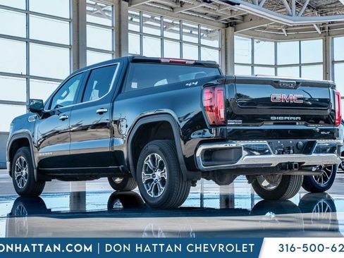 Used 2025 GMC Sierra 1500 SLT AWD/4WD image 31
