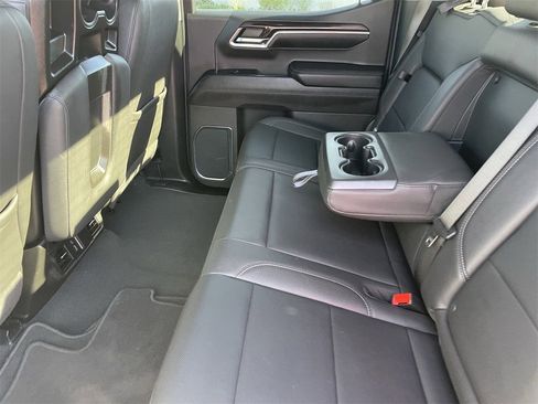 Used 2024 GMC Sierra 1500 SLT image 14