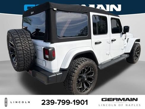 Used 2019 Jeep Wrangler Unlimited Sahara AWD/4WD image 7