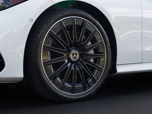 Used 2025 Mercedes-Benz CLE 450 4MATIC Cabriolet image 19