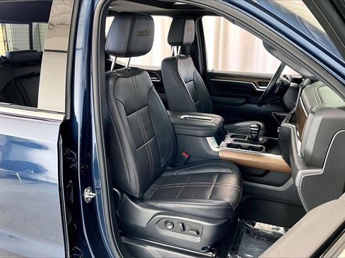 Used 2022 Chevrolet Silverado 1500 High Country w/ High Country Premium Package image 6