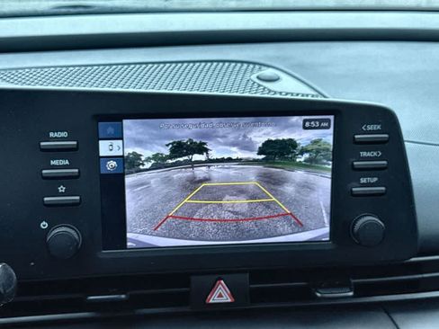 Used 2025 Hyundai Elantra Sport FWD image 19