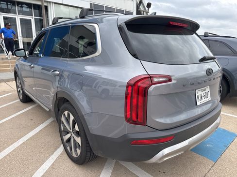 Used 2020 Kia Telluride S w/ S 8 Passenger Seating Package image 8