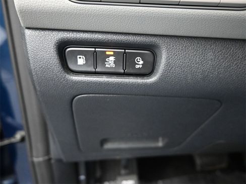 Used 2020 Kia Niro LXS image 30