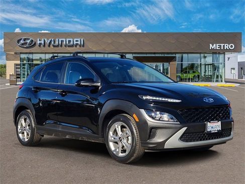 Used 2023 Hyundai Kona SEL image 1