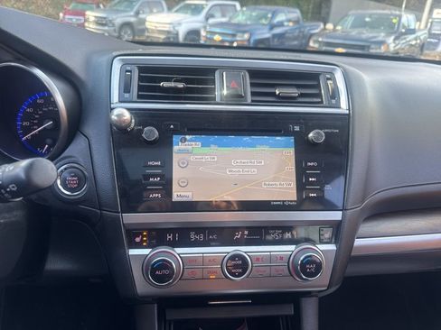 Used 2017 Subaru Outback 2.5i Touring image 8