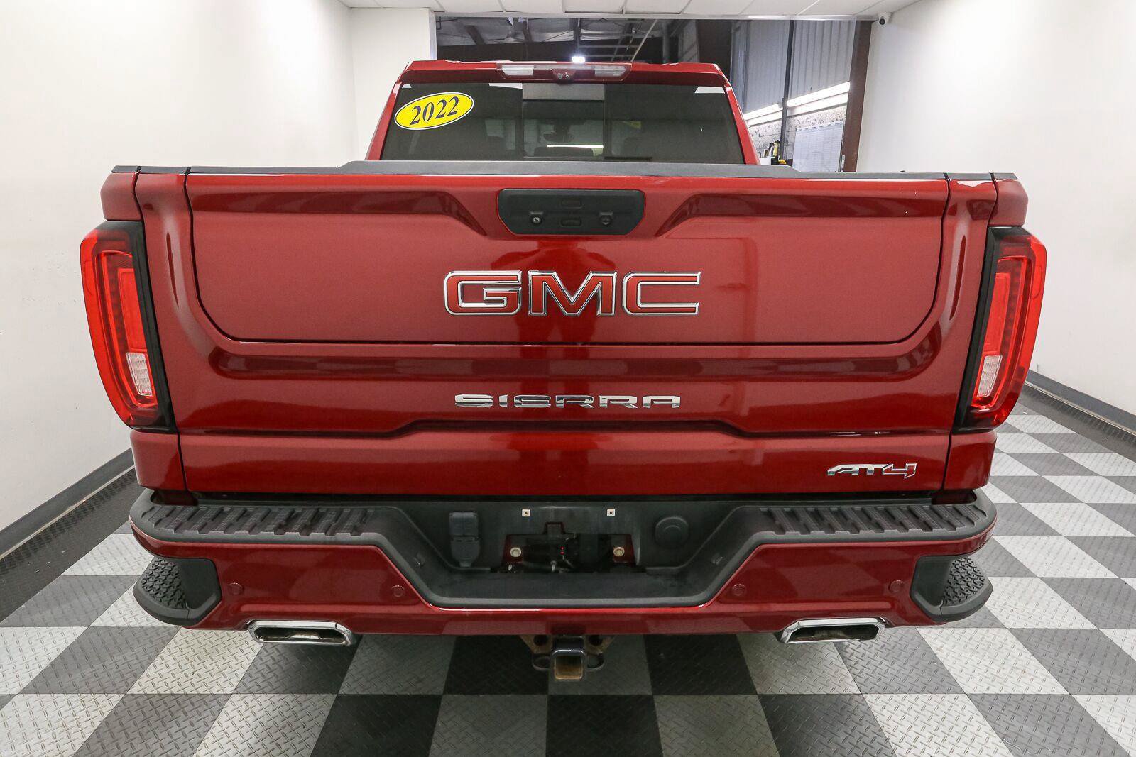 Used 2022 GMC Sierra 1500 AT4 w/ AT4 Premium Package AWD/4WD image 11