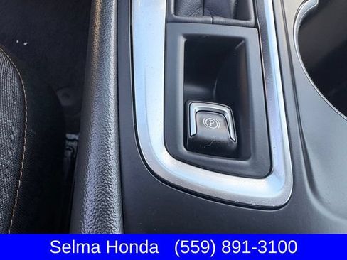 Used 2022 Chevrolet Equinox LT FWD image 23