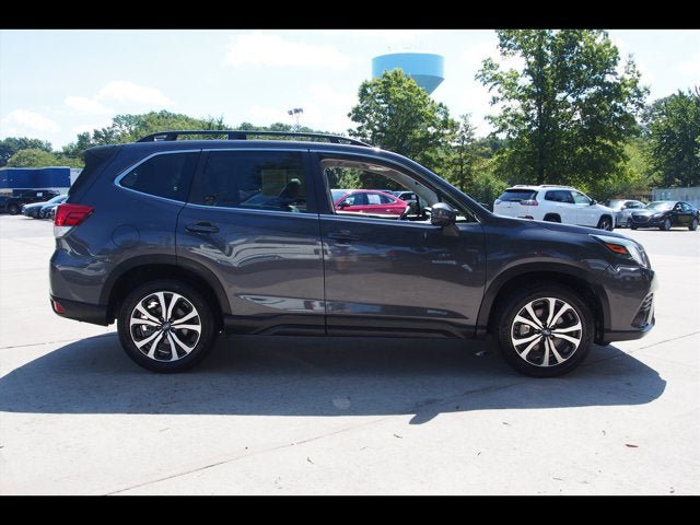 Used 2023 Subaru Forester Limited AWD/4WD image 6