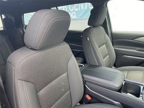 Certified 2025 Chevrolet Traverse LT image 27