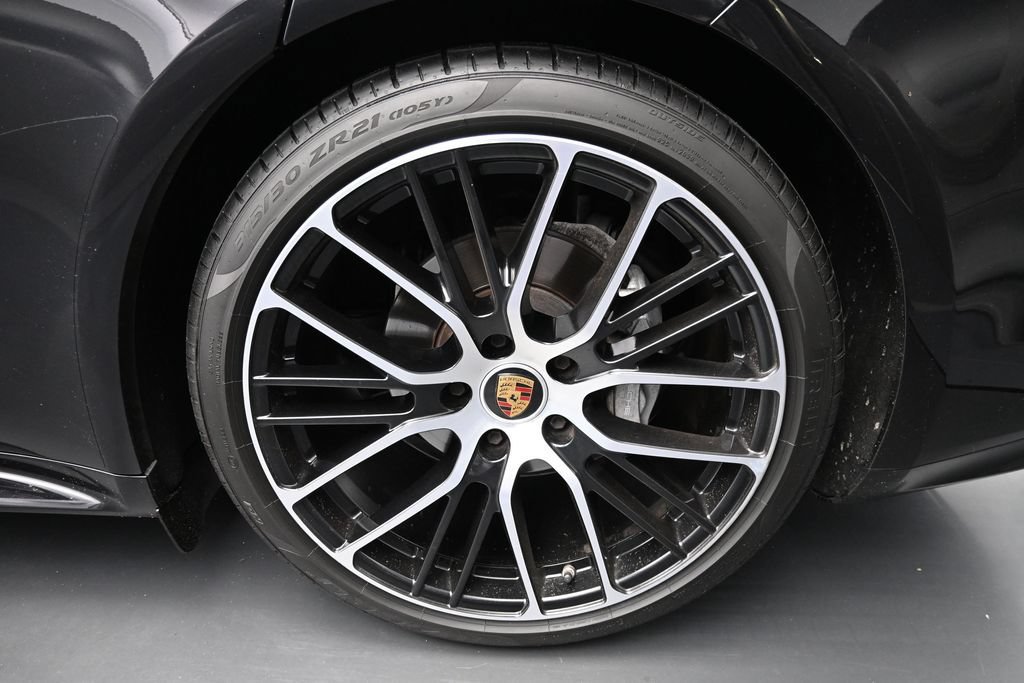 Certified 2023 Porsche Panamera RWD image 9