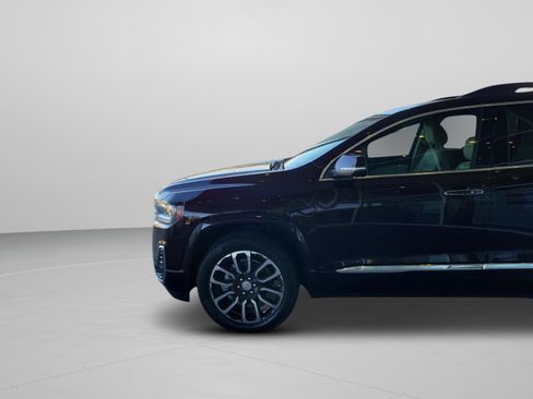 Used 2020 GMC Acadia Denali w/ Technology Package image 3