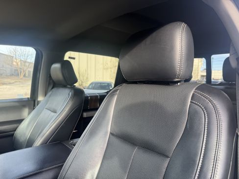 Used 2018 Ford F150 Lariat w/ Equipment Group 502A Luxury image 14