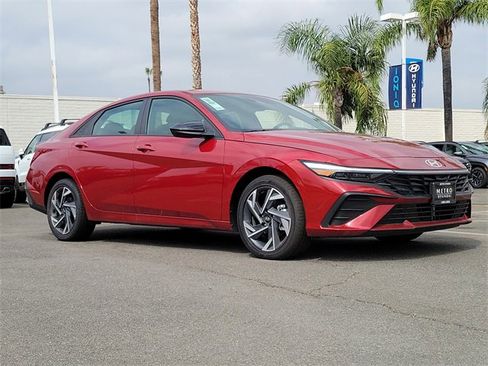 New 2025 Hyundai Elantra SEL image 25