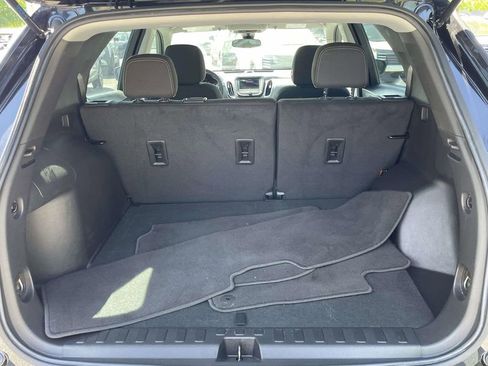 Used 2024 Chevrolet Equinox LS w/ Driver Confidence II Package FWD image 10