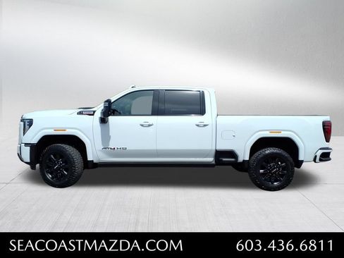 Used 2025 GMC Sierra 2500 AT4 w/ Technology Package AWD/4WD image 2