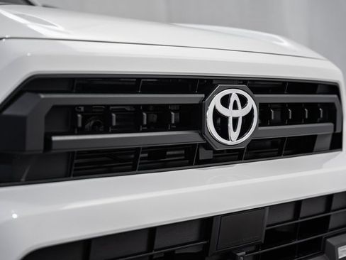 New 2026 Toyota 4Runner SR5 image 9