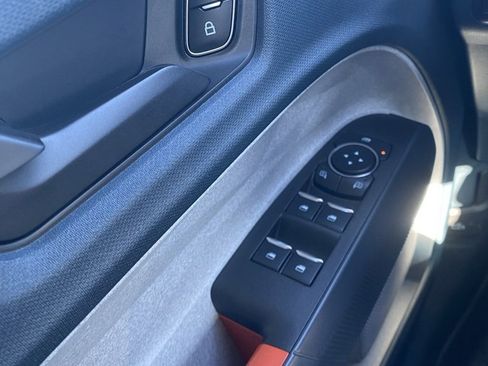 Certified 2022 Ford Maverick XLT image 12