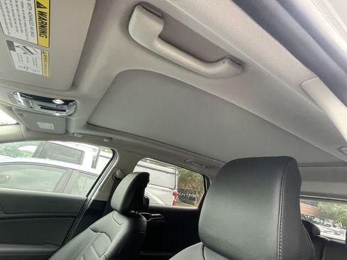 Used 2025 Kia Sportage SX FWD image 20